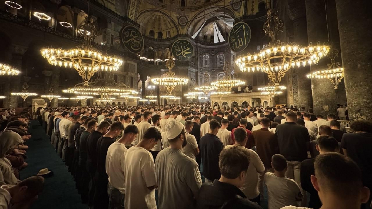 Mevlid Kandili Nedir? Bu Mübarek Geceyi Paylaşarak Nasıl Anlamlandırabiliriz?